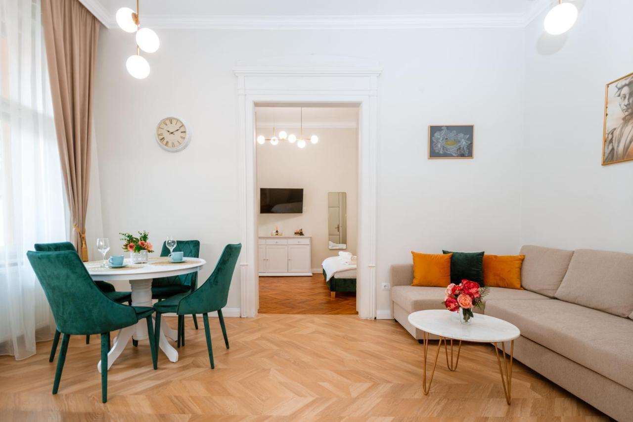 Apartament De Lux Central, P-Ta Matei Corvin Cluj Napoca Bagian luar foto