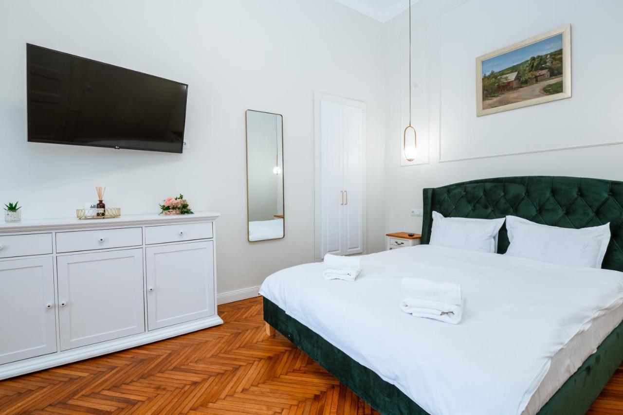 Apartament De Lux Central, P-Ta Matei Corvin Cluj Napoca Bagian luar foto